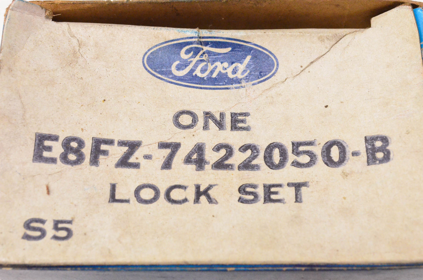 New OEM Ford E8FZ-7422050-B Lock Kit NOS