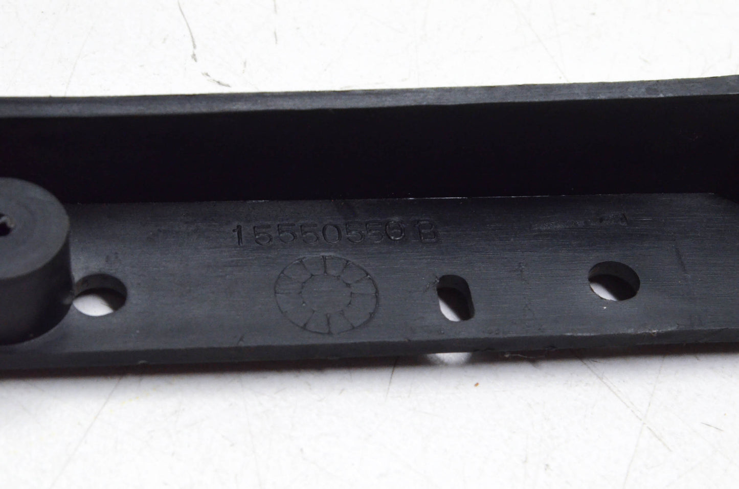 GM 15550550B Retainer