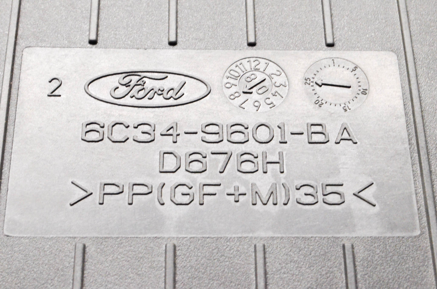 New OEM Ford 6C34-9601-BA, D676H Diesel Air Filter Replacement NOS