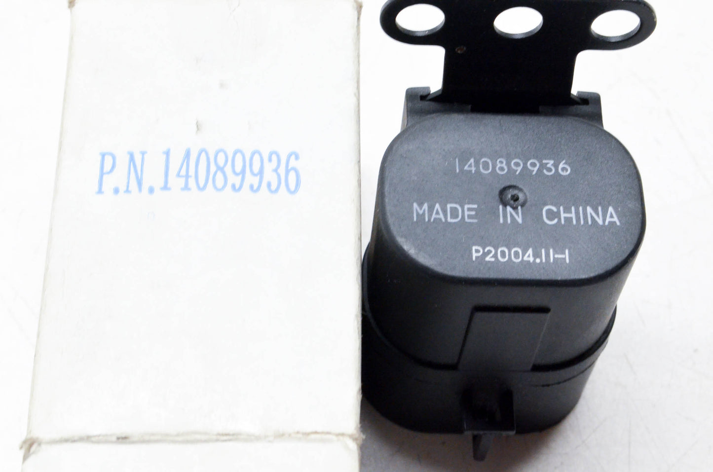 Aftermarket 14089936, 15-8240 Replacement Relay NOS
