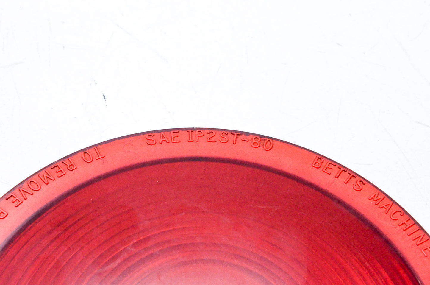 Betts SAE IP2ST-80 Red Flush Mount Round Lens