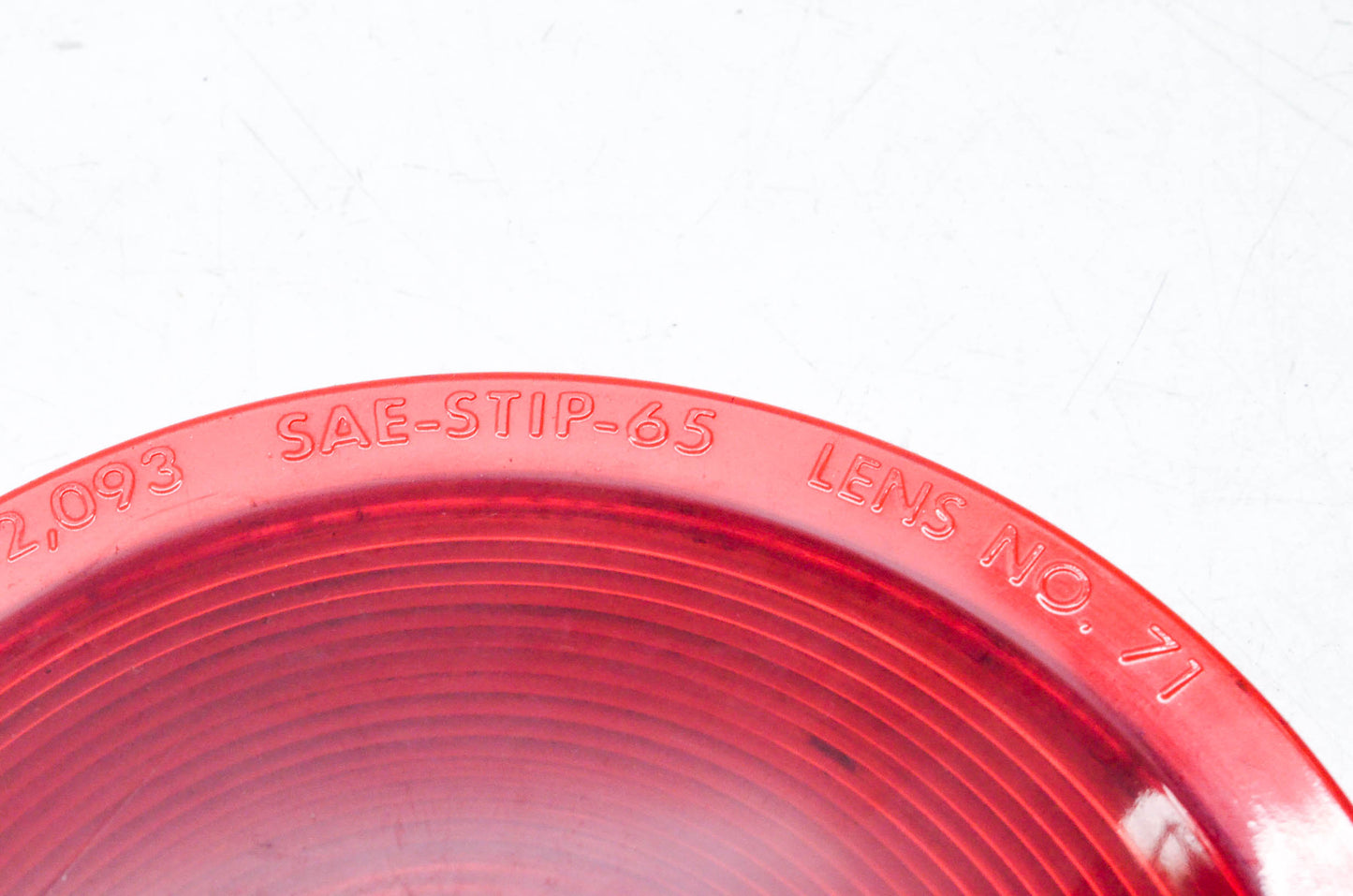 Betts SAE-STIP-65 Red Flush Mount Round Lens