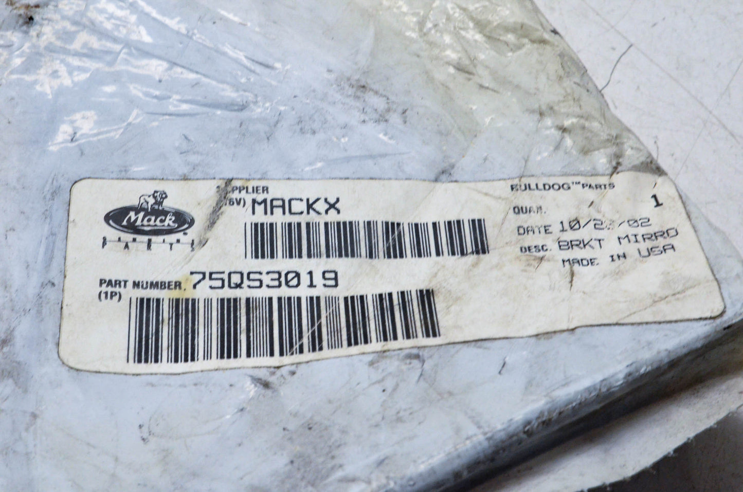 Mack 75QS3019, 102202 Mirror Bracket NOS