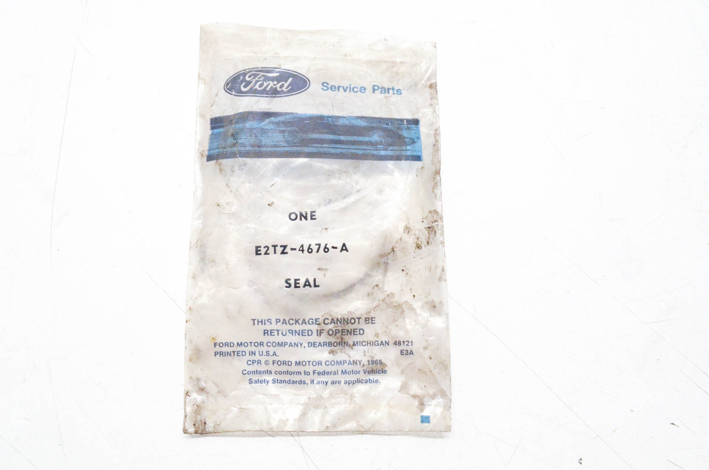 New OEM Ford E2TZ-4676-A Oil Seal NOS