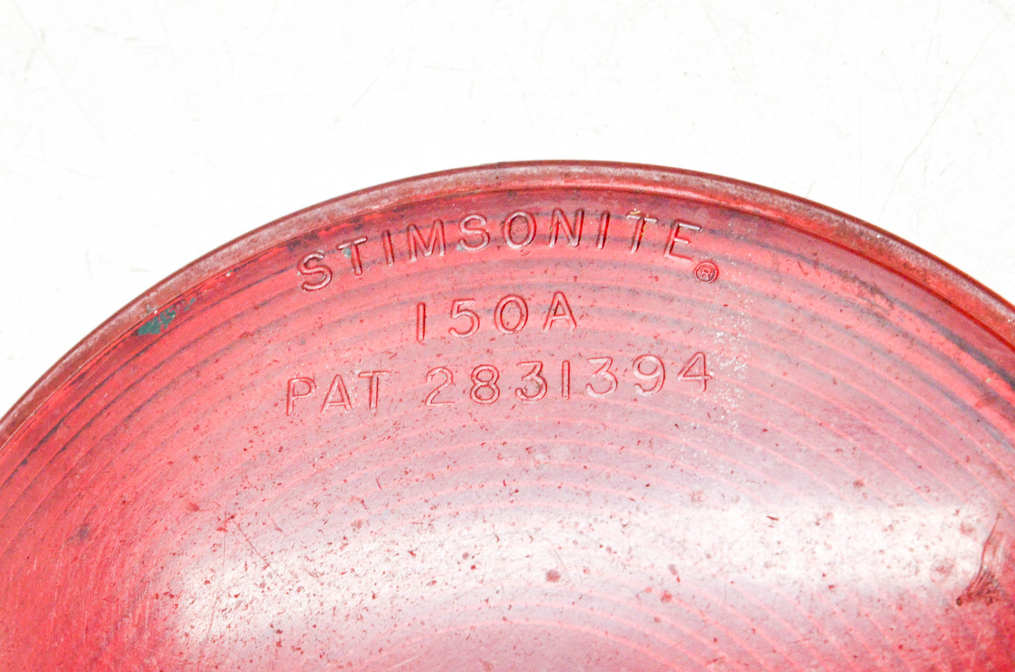 Stemsonite 150A 4 1/2" Round Red Lens