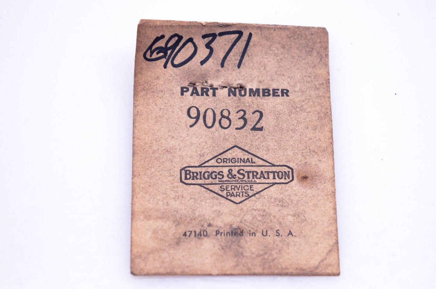 New OEM Briggs & Stratton 90832, 690371 Lock Washer NOS