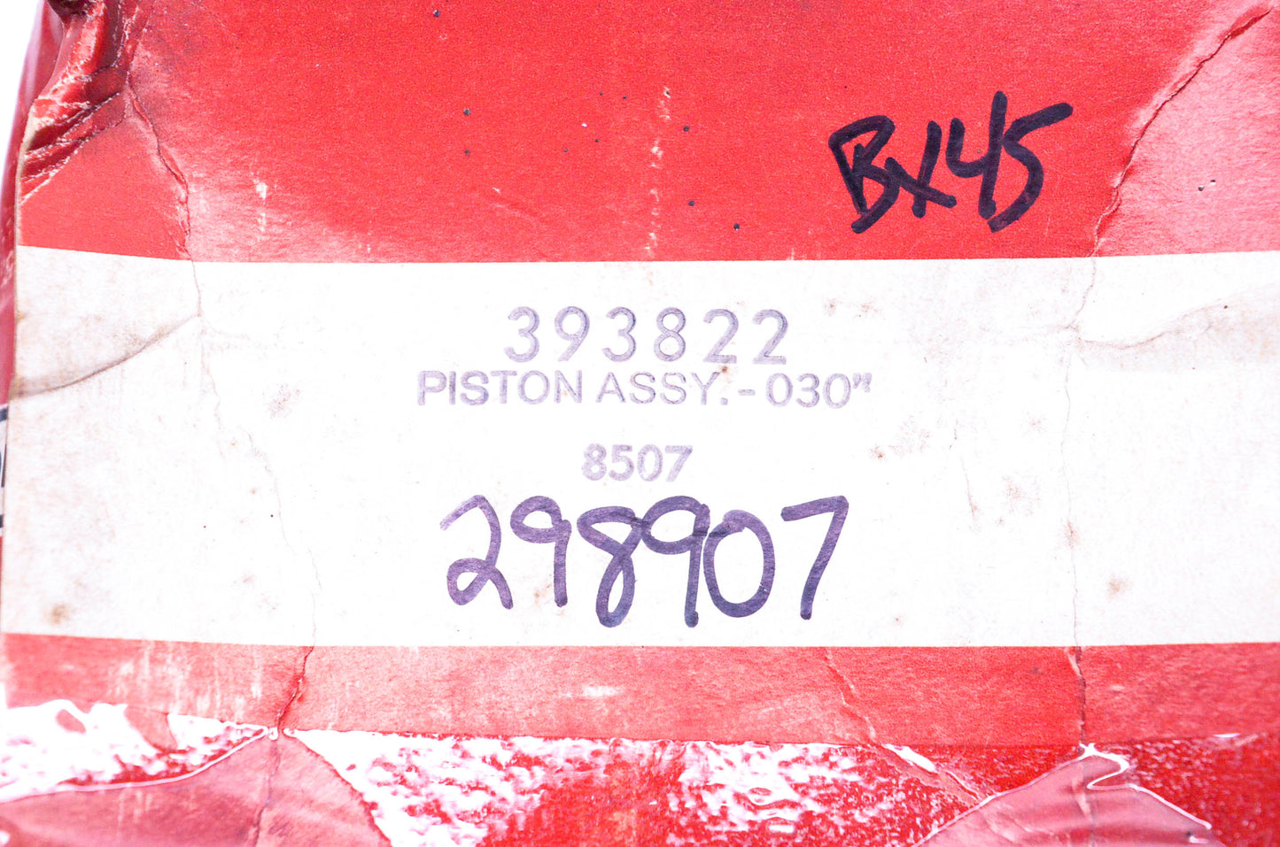 New OEM Briggs & Stratton 393822, 298907 Piston Kit NOS