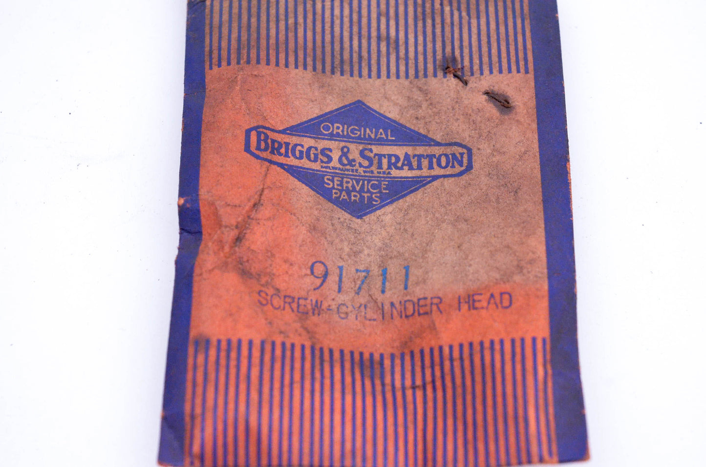 New OEM Briggs & Stratton 91711 Cylinder Head Screw NOS