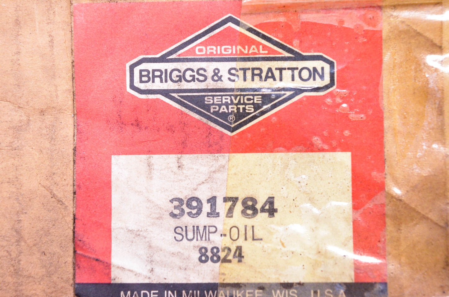 New OEM Briggs & Stratton 391784 Engine Sump Cover NOS