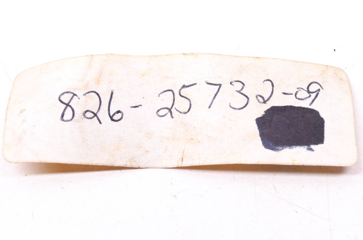 New OEM Yamaha 826-25732-09-00 Snowmobile Brake Pad NOS