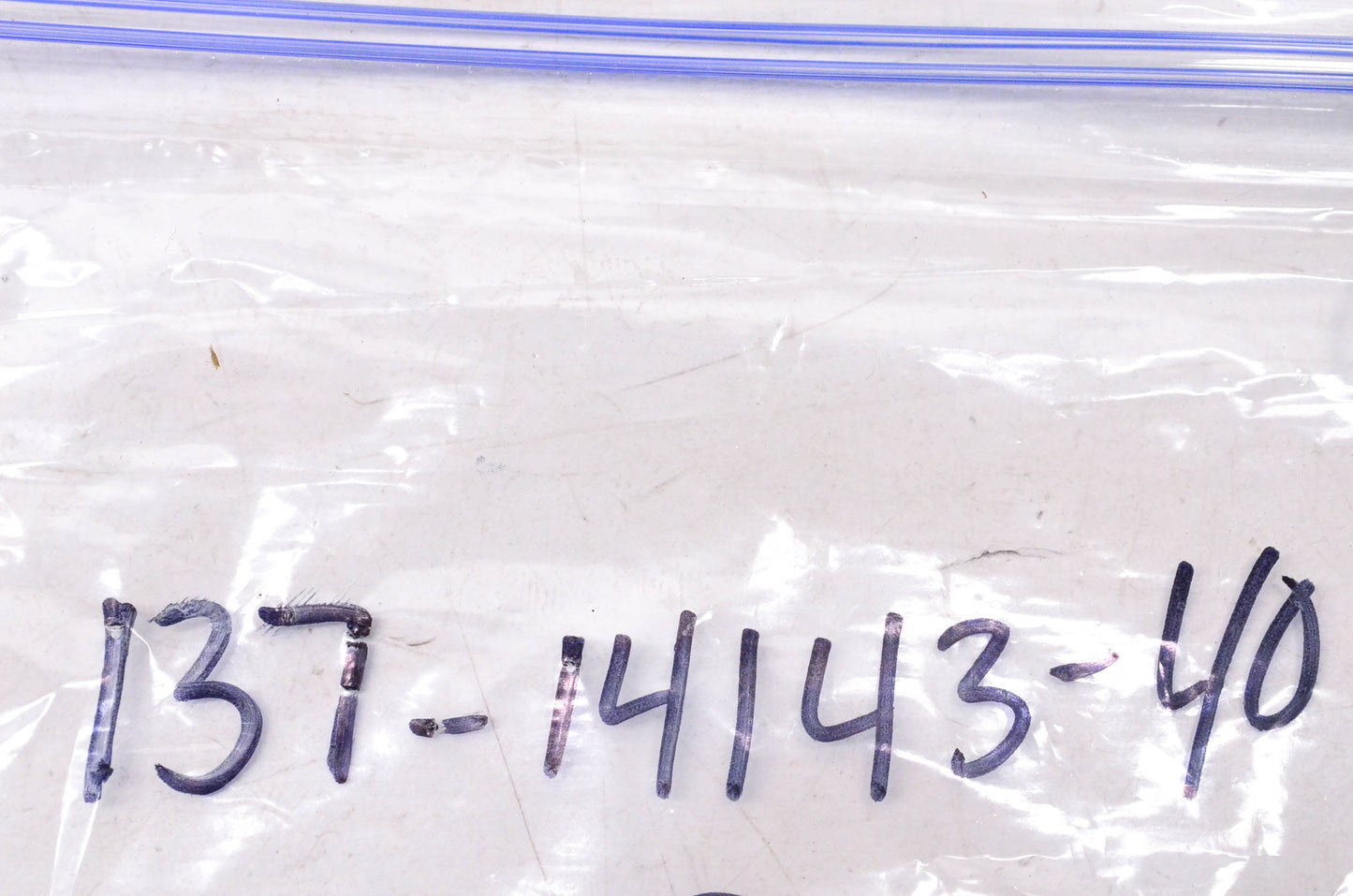 New OEM Yamaha 137-14143-40-00 Main Jet#200 NOS