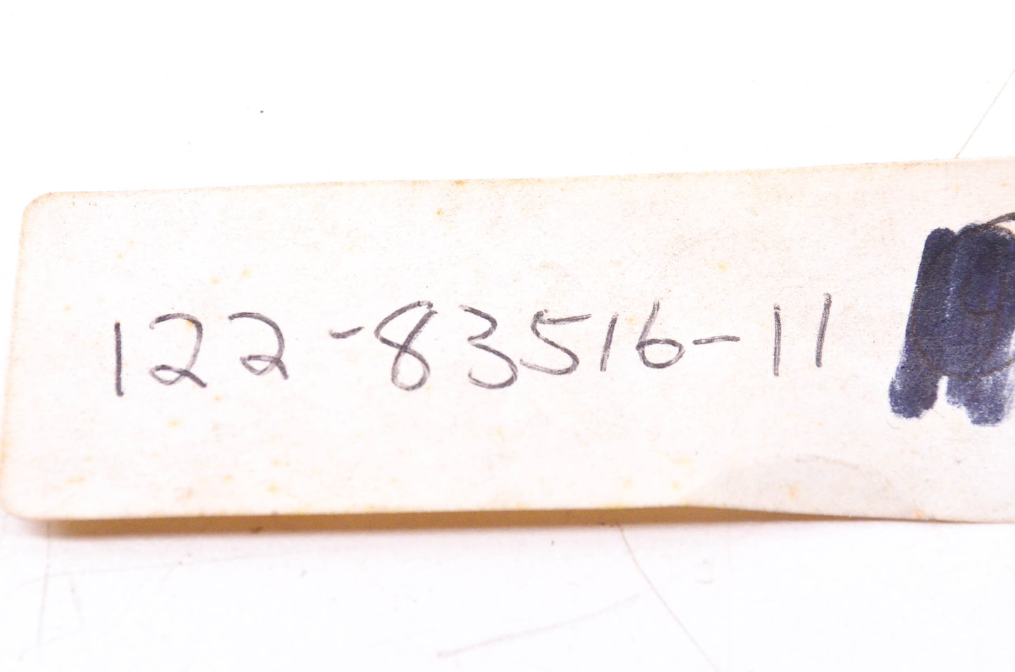 New OEM Yamaha 122-83516-11-00 Light Bulb NOS