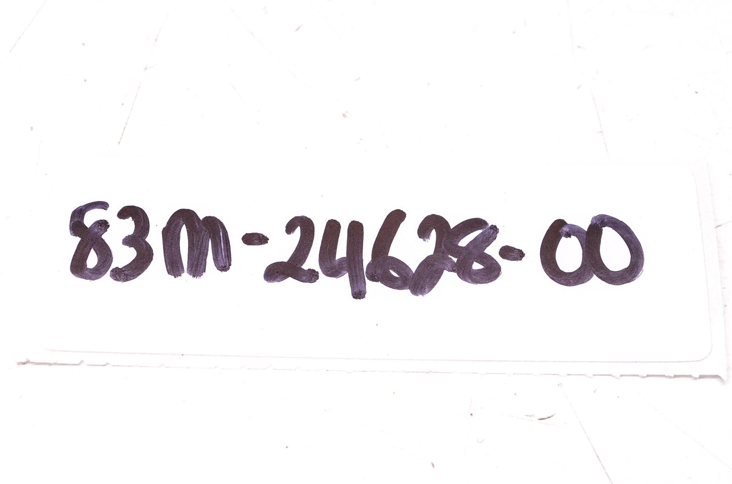 New OEM Yamaha 83M-24628-00-00 Hook NOS