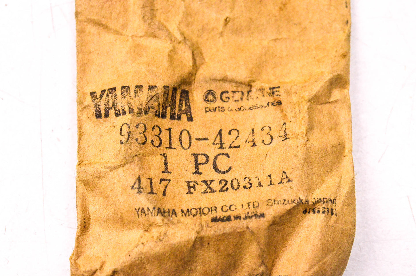 New OEM Yamaha 93310-42434-00 Roller Bearing NOS