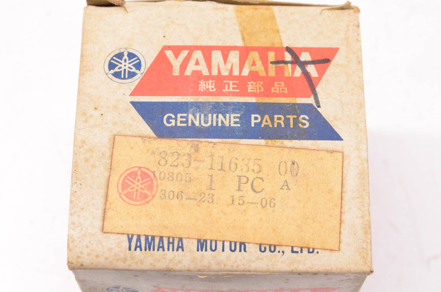 New OEM Yamaha 823-11635-00-00 Piston NOS