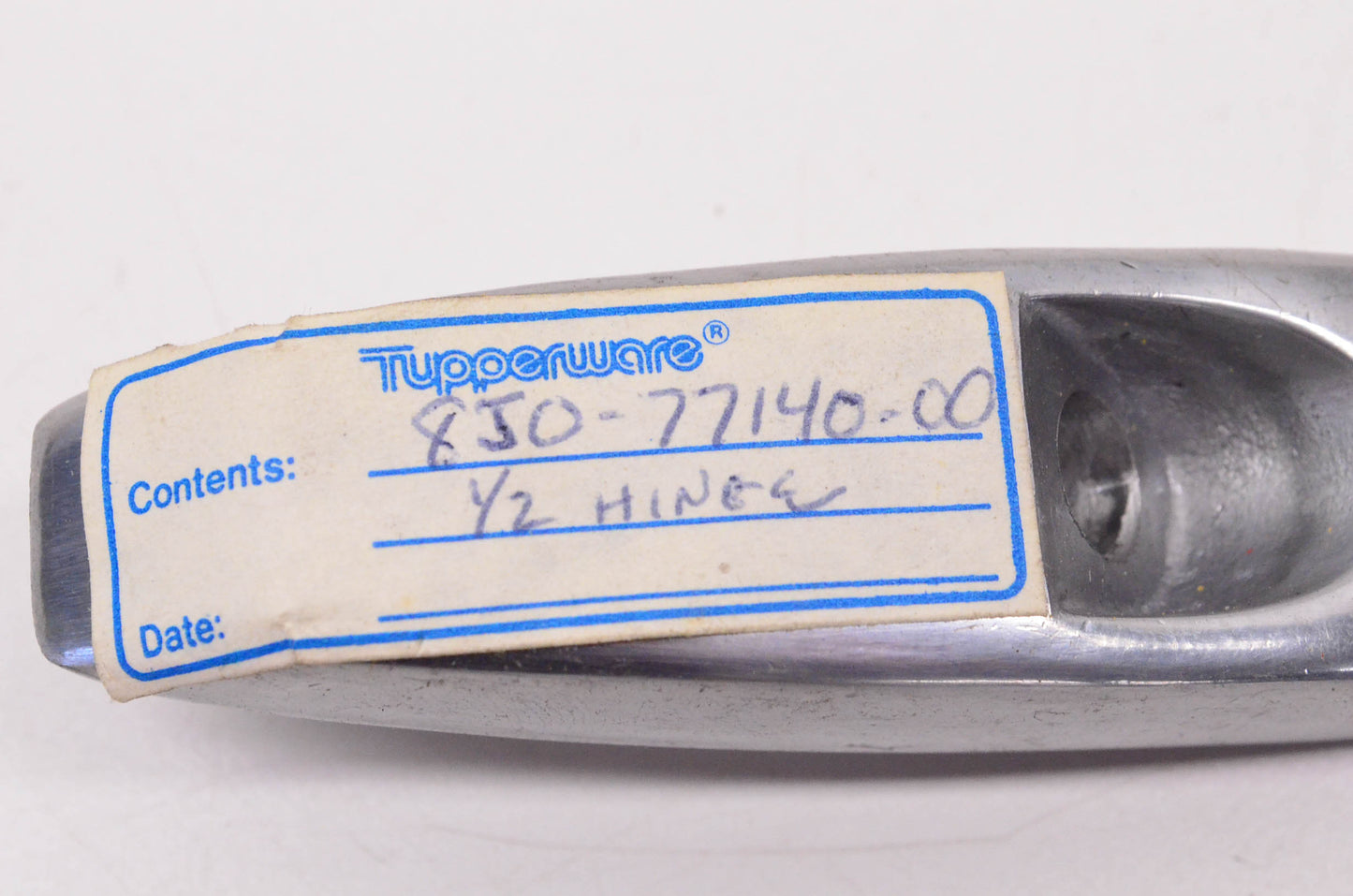 New OEM Yamaha 8J0-77140-00-00 1/2 Hinge NOS