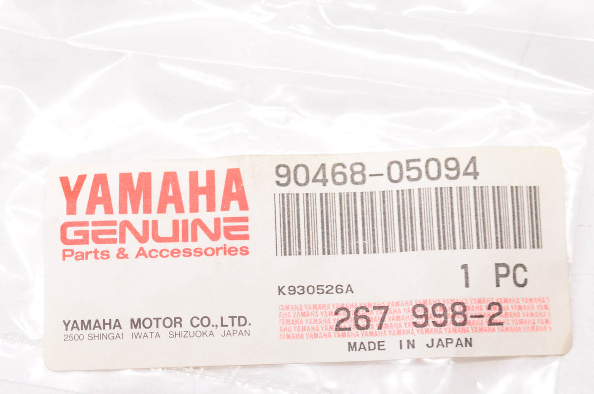 New OEM Yamaha 90468-05094-00 Windshield Shroud Clip NOS