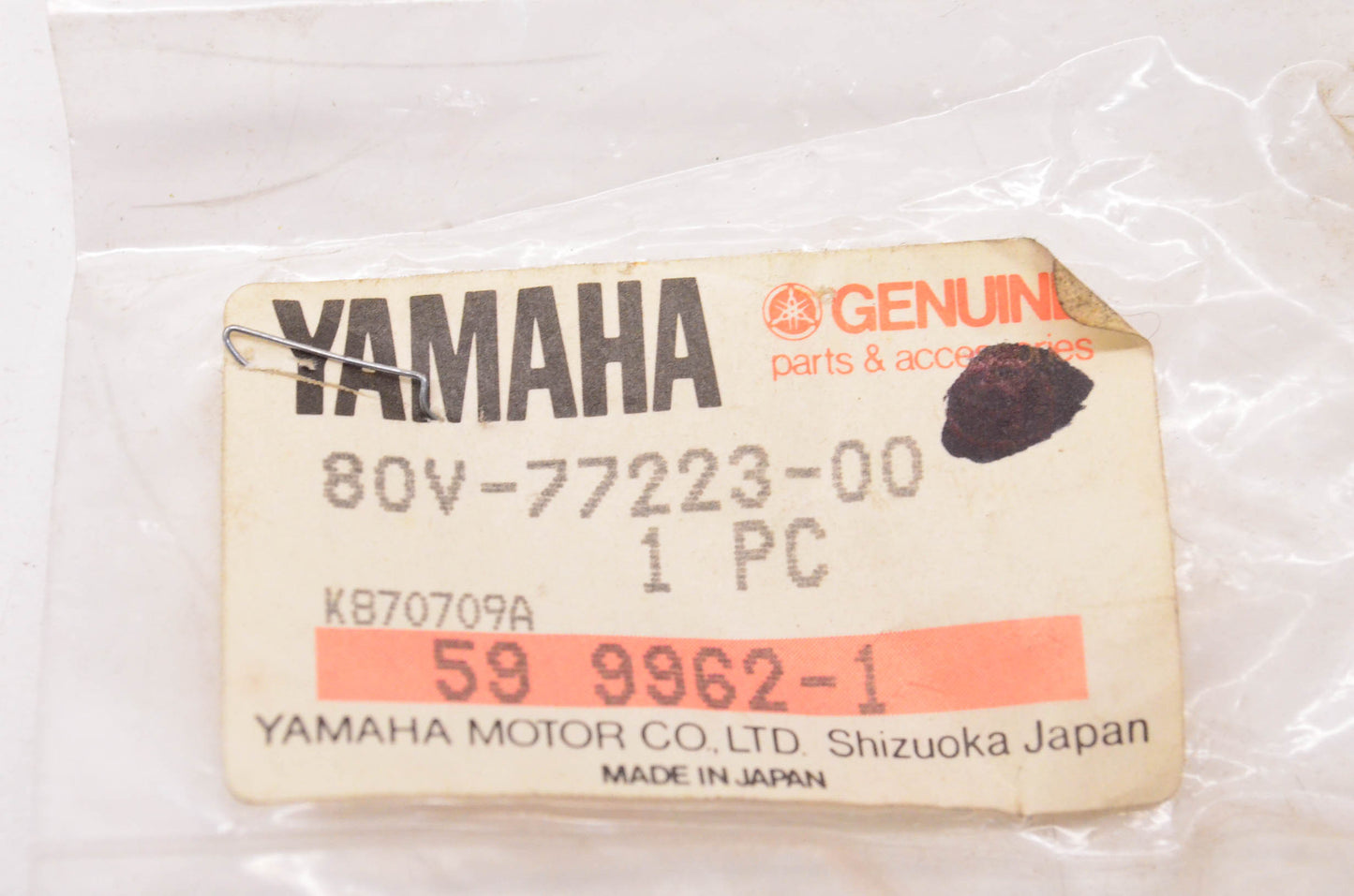 New OEM Yamaha 80V-77223-00-00 Windshield Fastener NOS