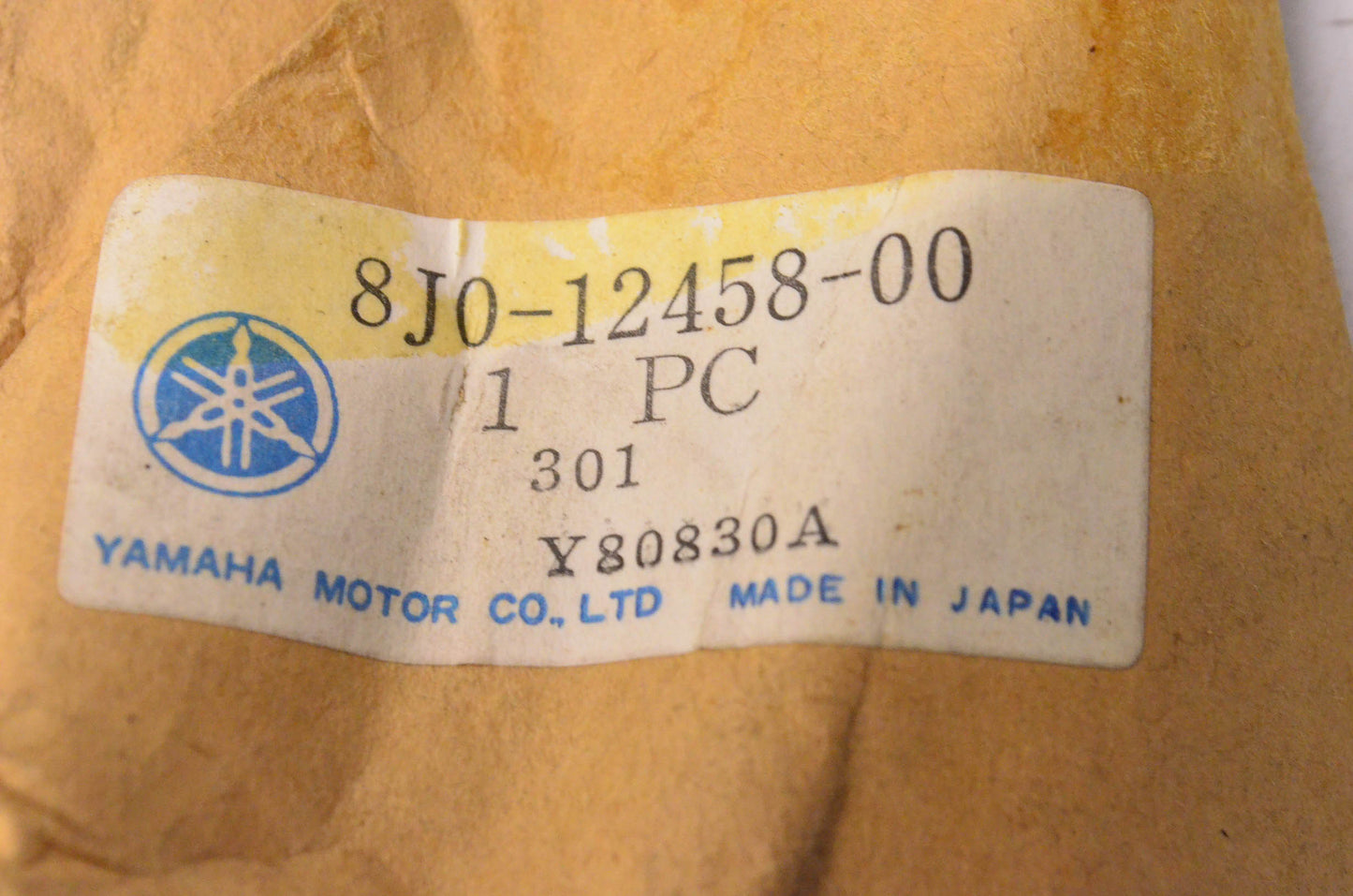 New OEM Yamaha 8J0-12458-00-00 Water Pump Impeller Shaft NOS