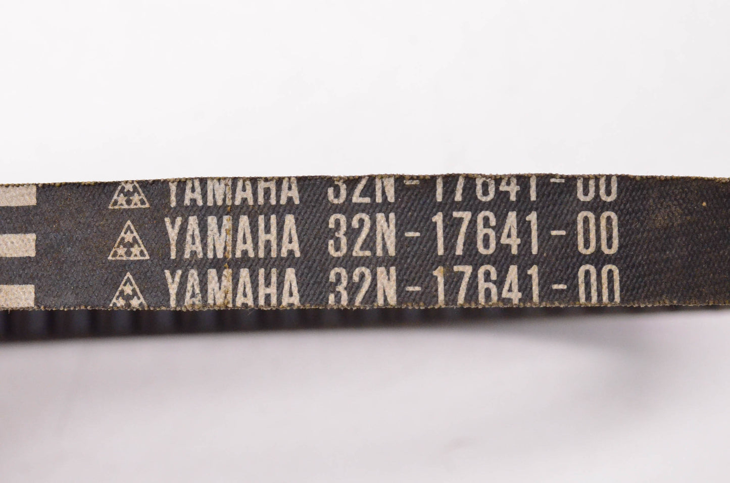 New OEM Yamaha 32N-17641-00-00 V-Belt NOS