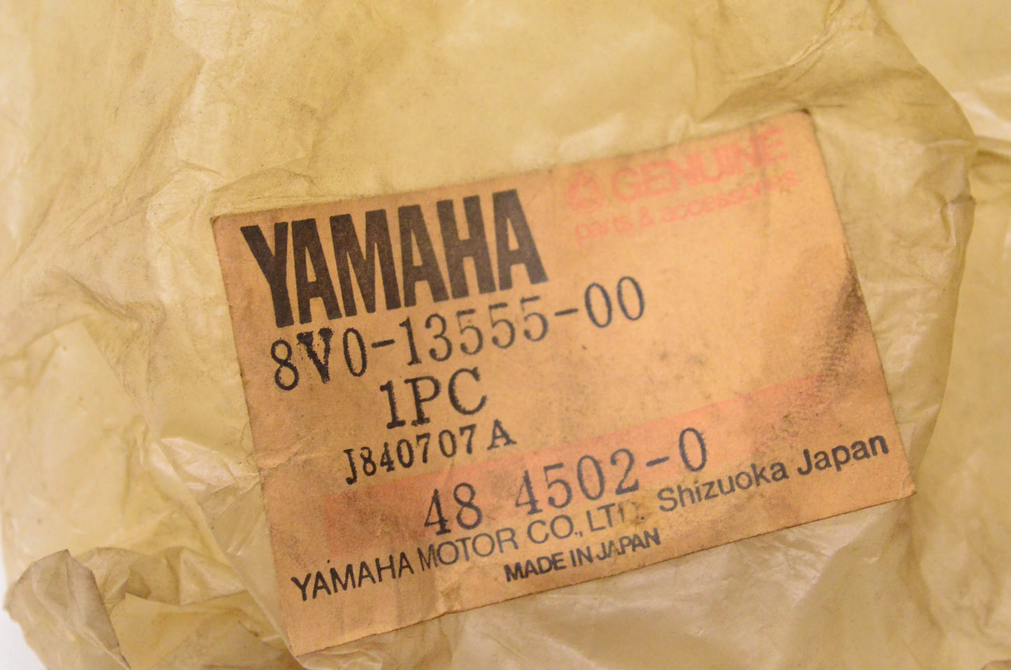 New OEM Yamaha 8V0-13555-00-00 Carburetor Mounting Flange NOS