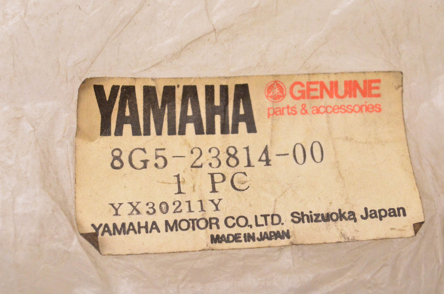 New OEM Yamaha 8G5-23814-00-00 Handle Holder NOS