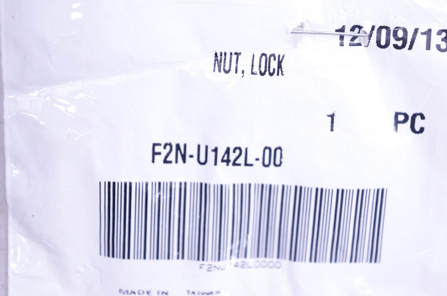 New OEM Yamaha F2N-U142L-00-00 Lock Nut NOS