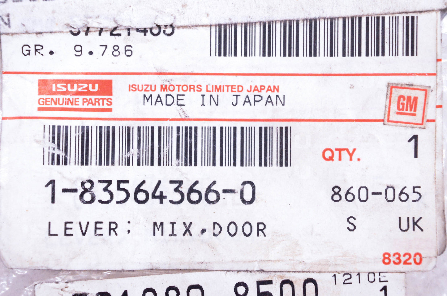 Isuzo 1-83564-366-0 Door Lever Bracket NOS