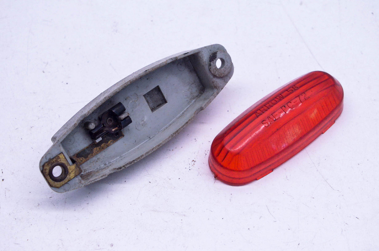 KD Lamps 3096-061 Arrow 58 Red Side Marker Assembly
