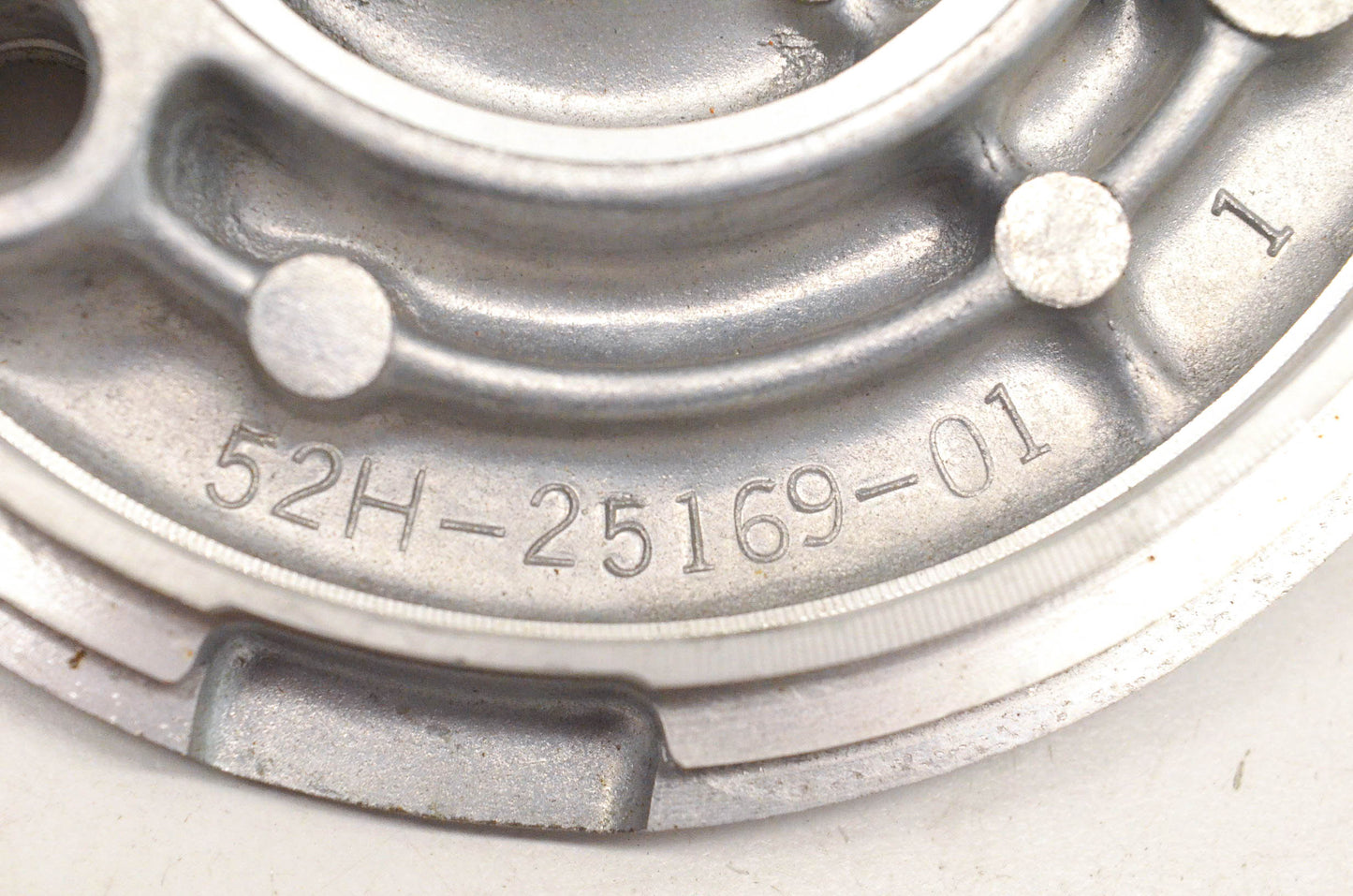 New OEM Yamaha 52H-25169-01-00 Brake Plate NOS