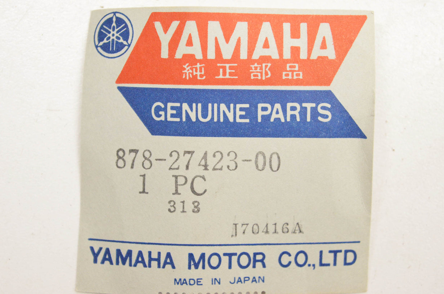 New OEM Yamaha 878-27423-00-00 Footrest Cover NOS