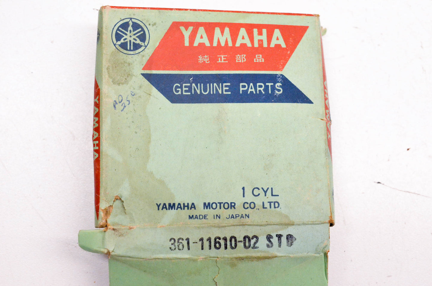 New OEM Yamaha 361-11610-02-00 Piston Ring Kit NOS