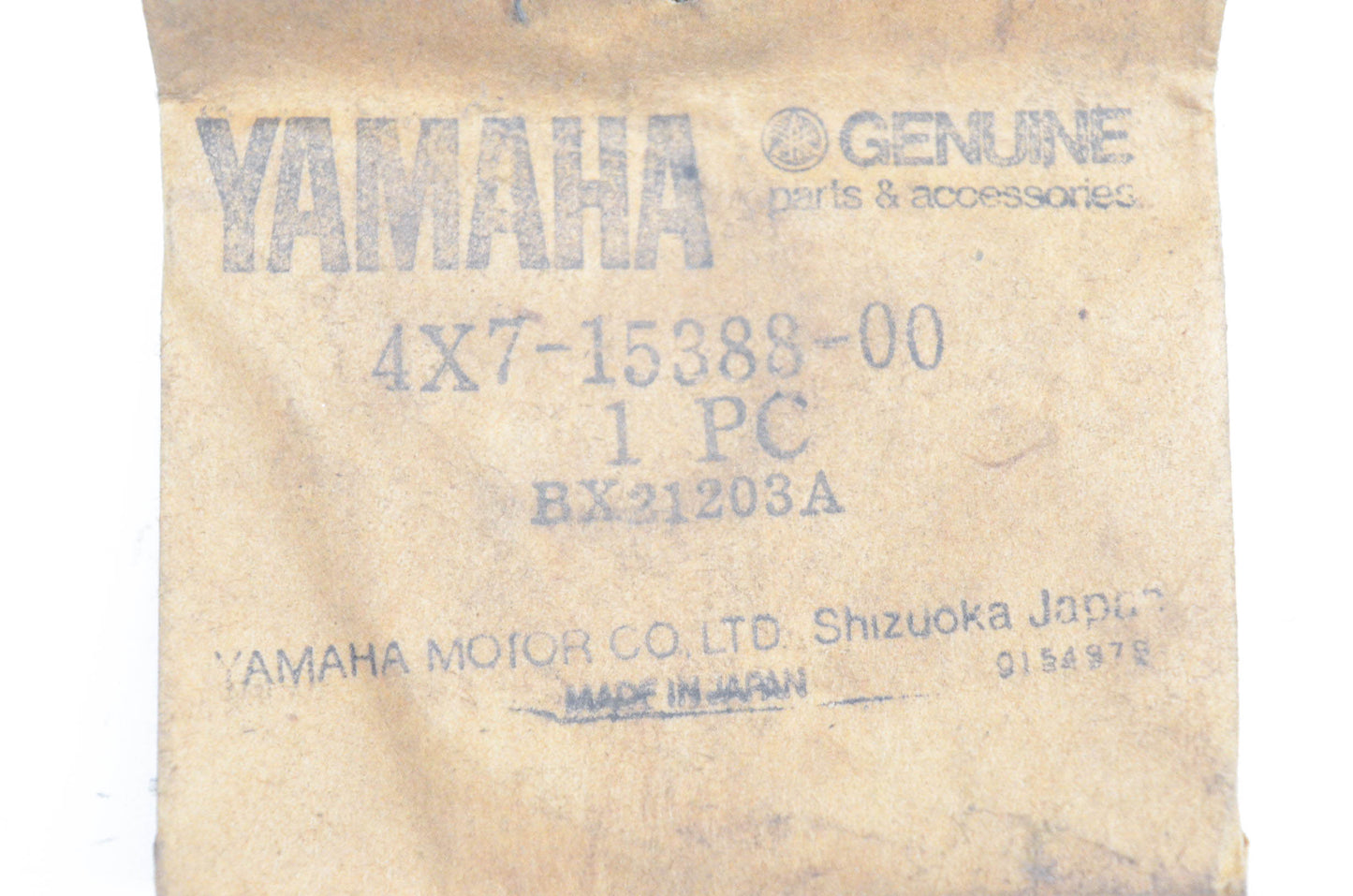 New OEM Yamaha 4X7-15388-00-00 Bearing Cover Plate NOS