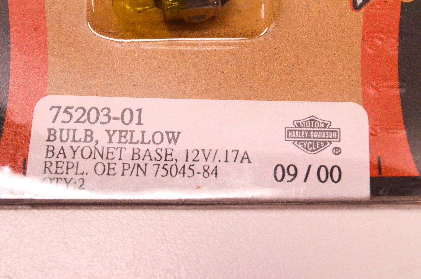 New OEM Harley-Davidson 75203-01 Bayonet Base Bulb Yellow 12V/.17A NOS