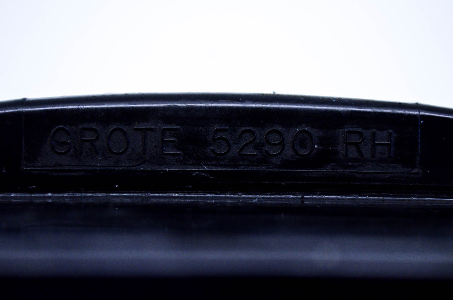 Grote 5290, 80072 Right Hand Tail Light