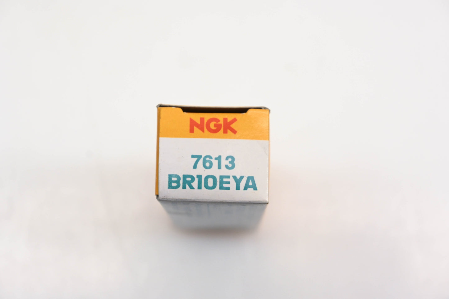 NGK BR10EYA, 7613 Sparkplug NOS
