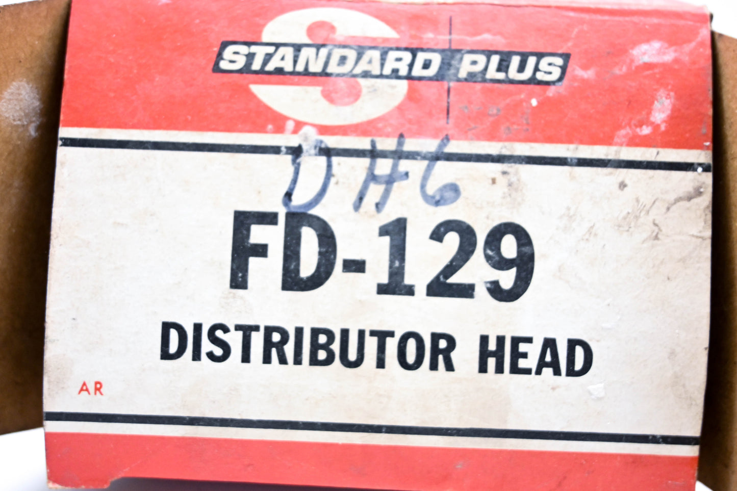 Standard Motor Products FD-129, DH6 Distributor Cap NOS