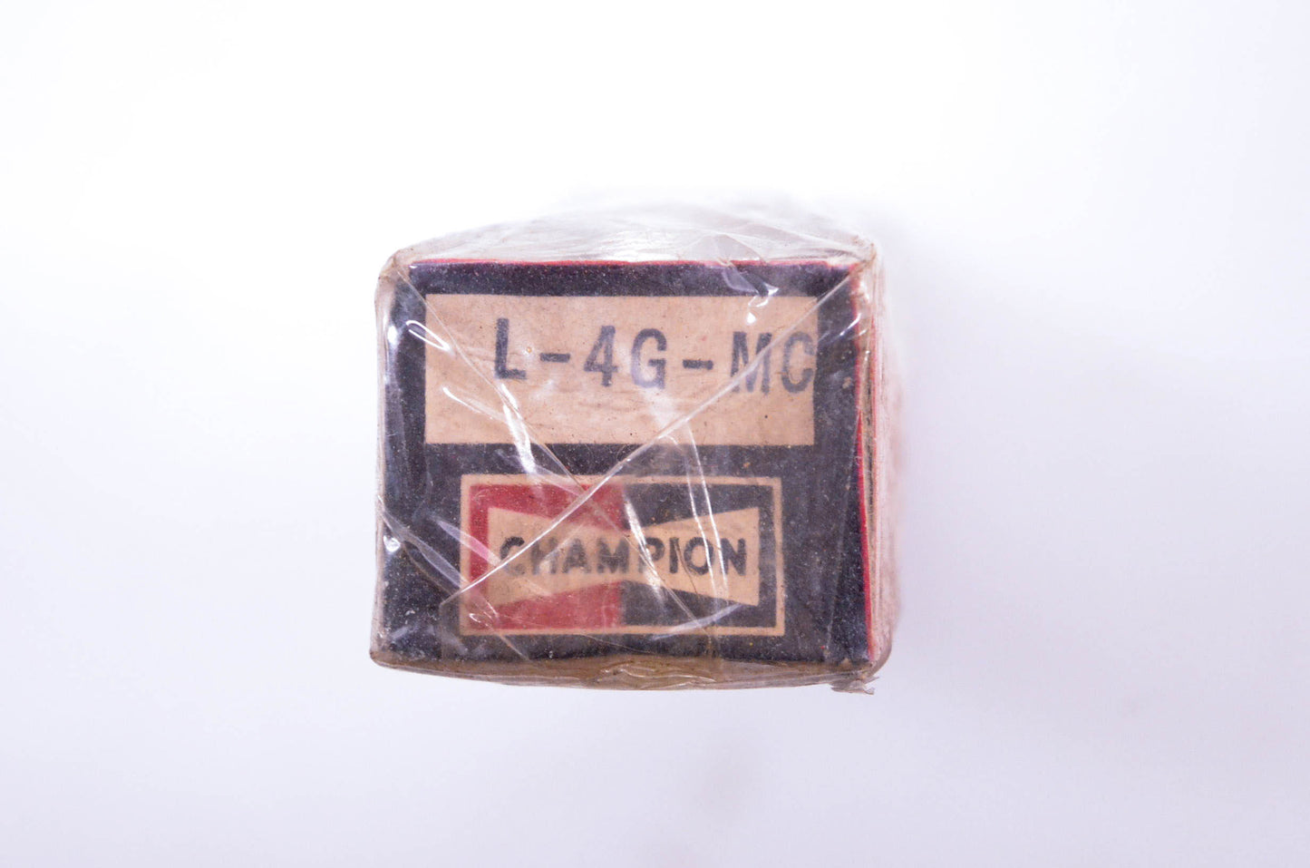 Champion L-4G-MC Sparkplug NOS