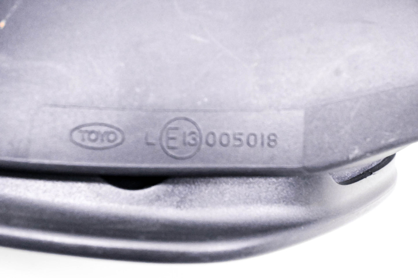 Toyo 005018, 2268-002 Black Right Turn Signal Mirror