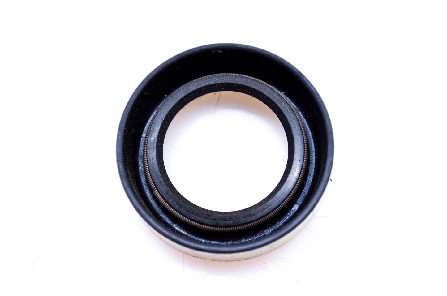 OMC 305158 Oil Retainer Seal NOS
