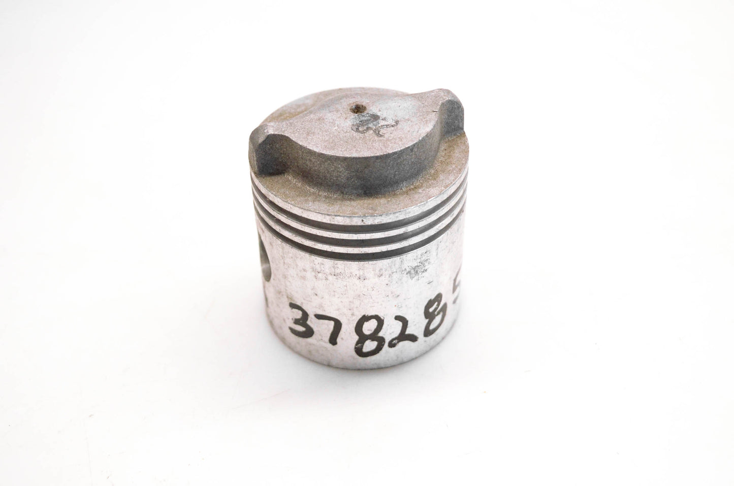 New OMC 378285 Piston NOS