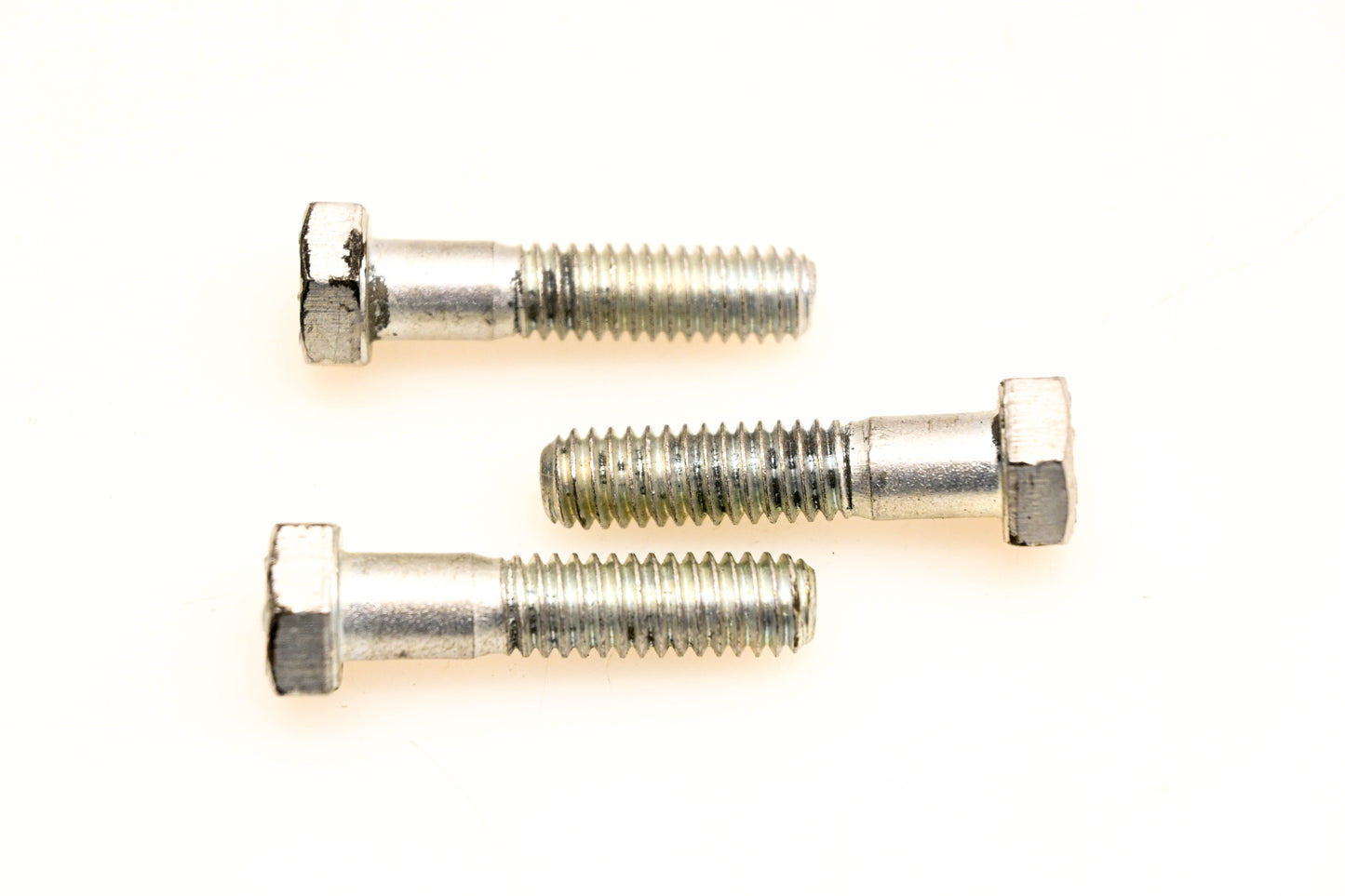 OMC 304055 Bolts Qty 3 NOS