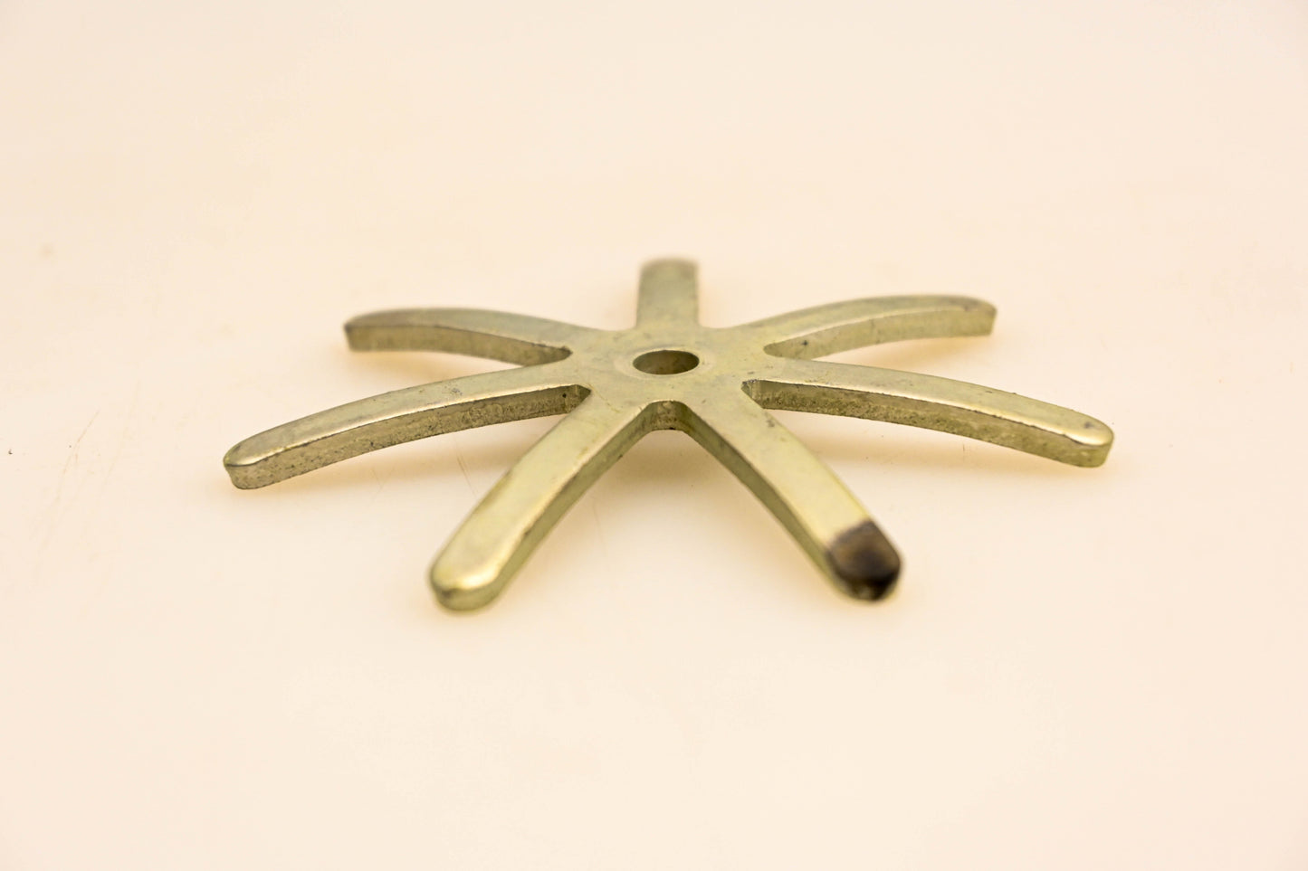 OMC 304709 Leaf Valve Stop NOS