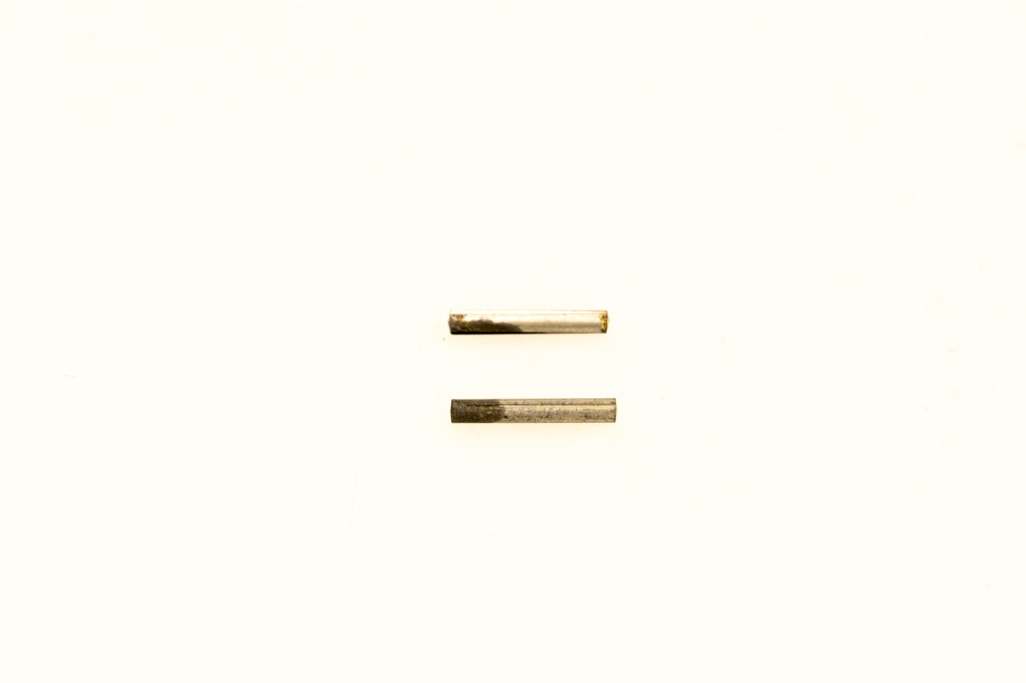 OMC 302877 Groove Pins Qty 2 NOS