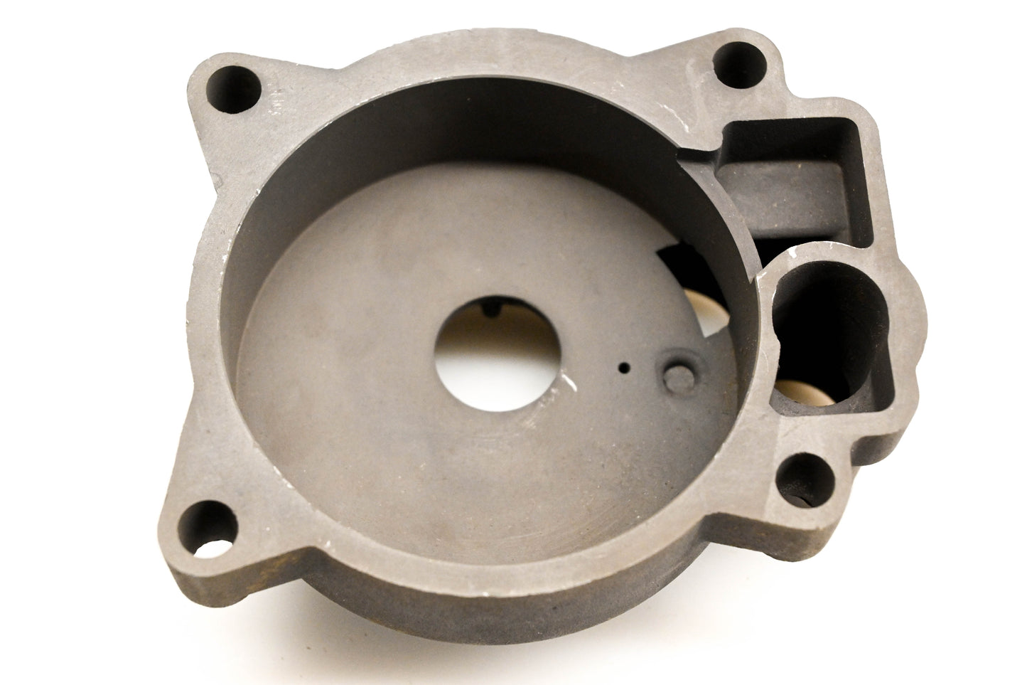 OMC 313815 Water Pump Housing NOS