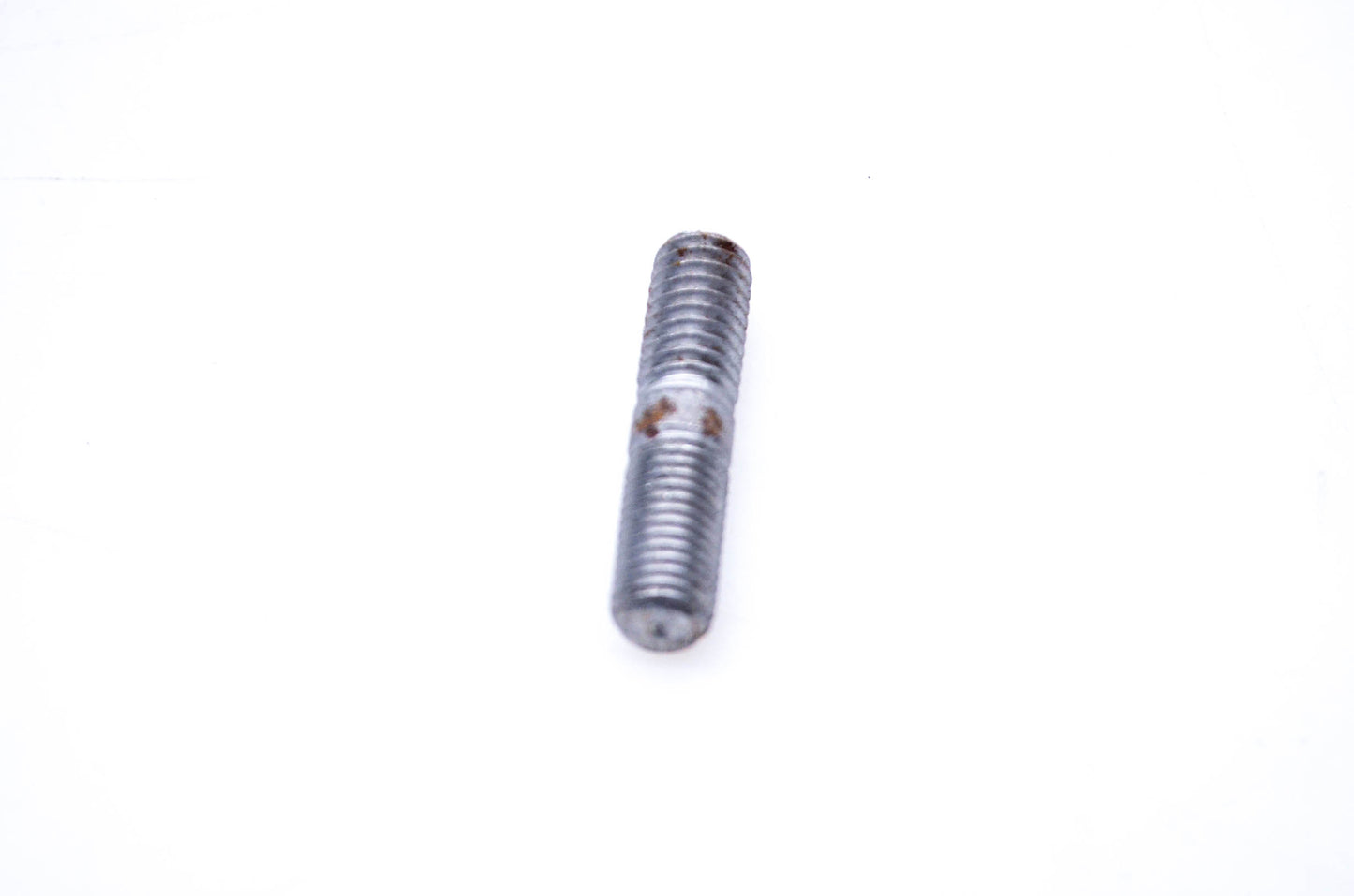 OMC 310870 Stud NOS