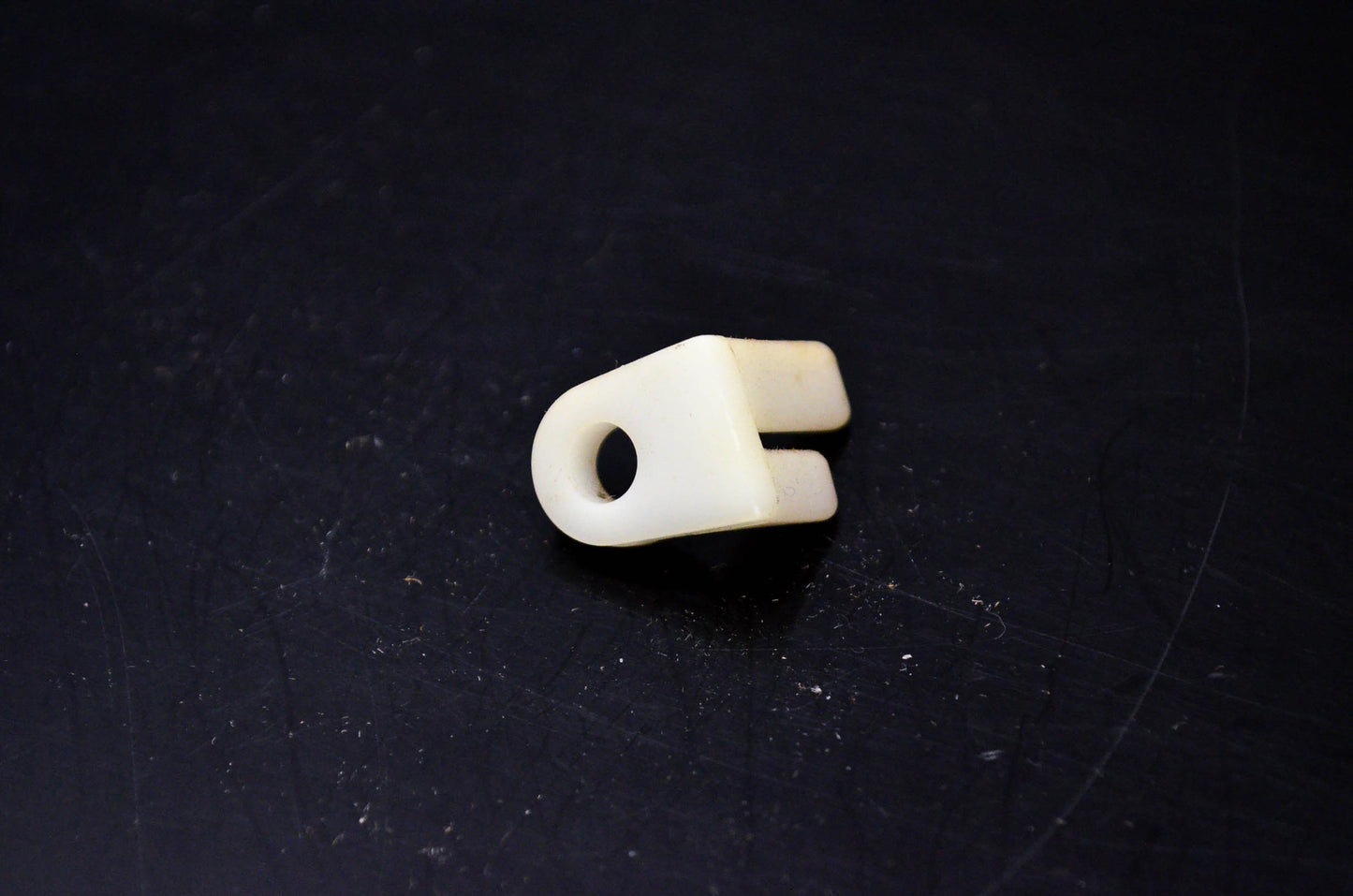 OMC 313585 Oil Wick Clip NOS