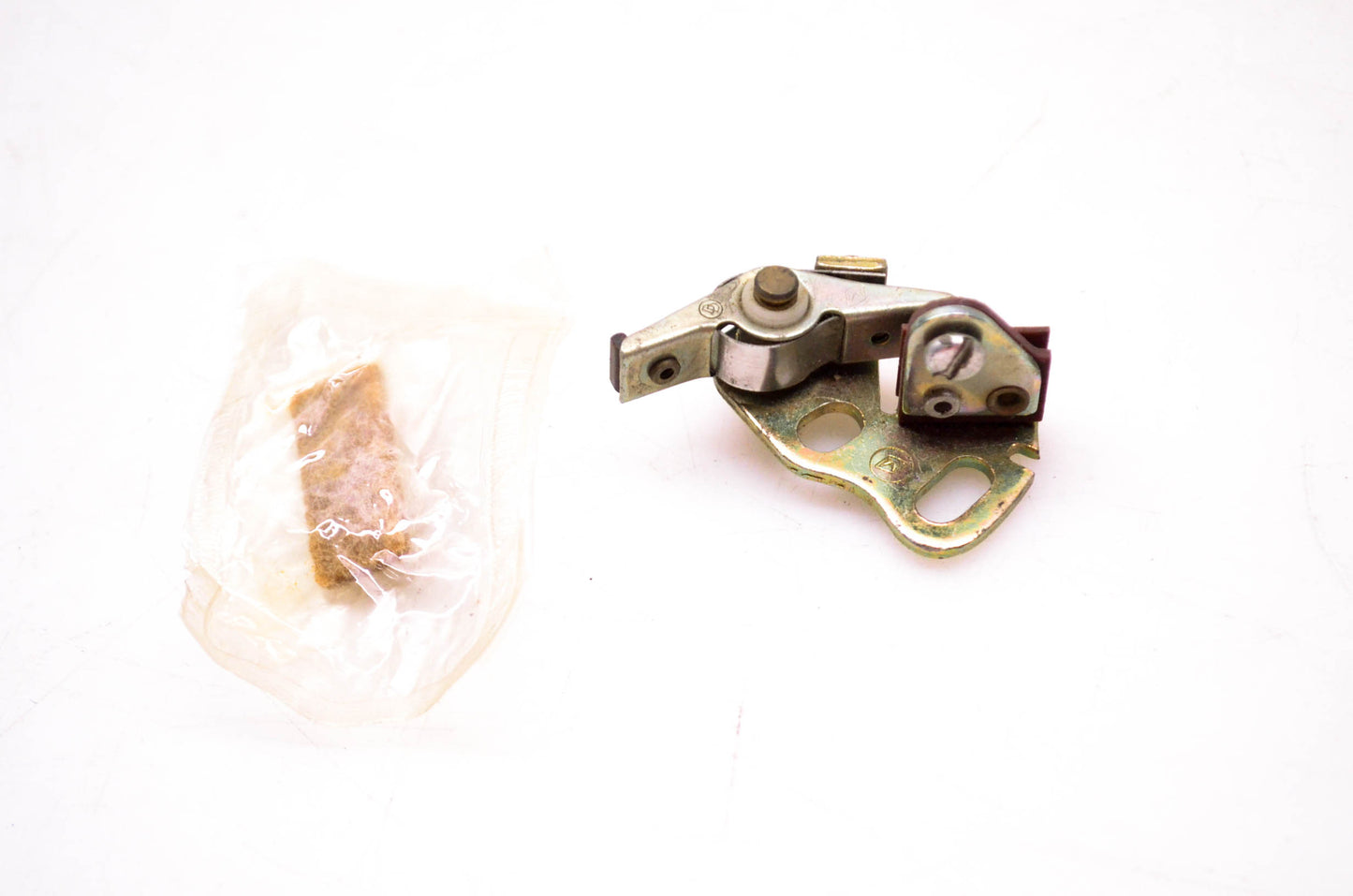 OMC 581207 Breaker Point Assembly NOS