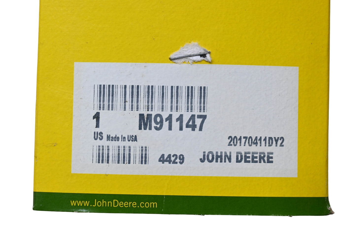 New OEM John Deere M91147 Mower Deck Belt NOS