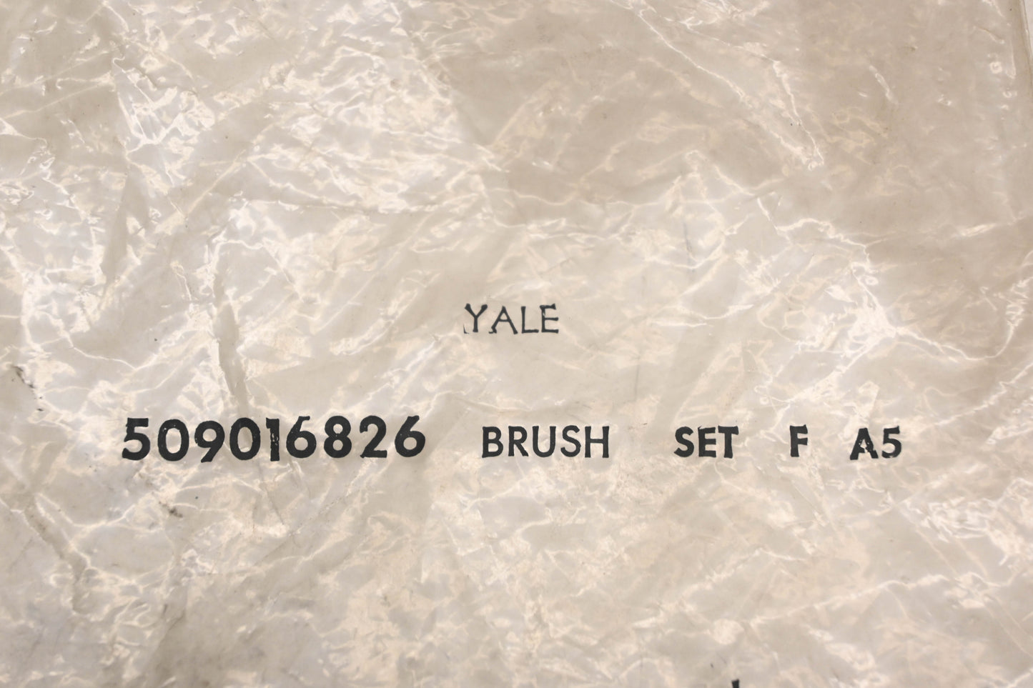 Yale 509016826 Brush Kit NOS